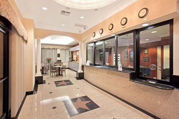 Super 8 by Wyndham Hollywood/LA Area Main image